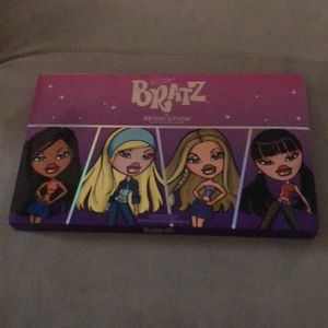 🌟NEW🌟 Revolution x Bratz Limitless Palette